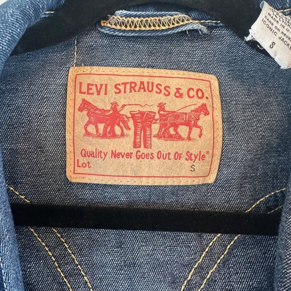 Levi's Jean Jacket - Small - Picture 4 of 6
